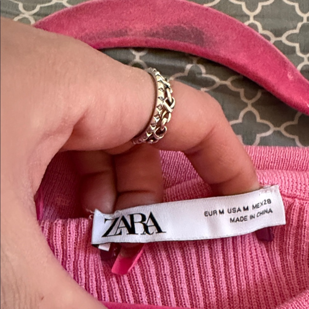 Zara Vibrant Pink Off-Shoulder Sweater - Picture 2 of 3